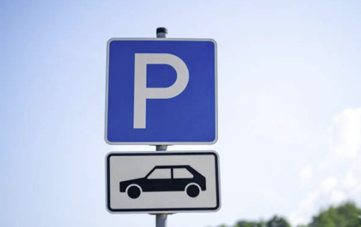 Bu ərazidə maşın park edənlər...
