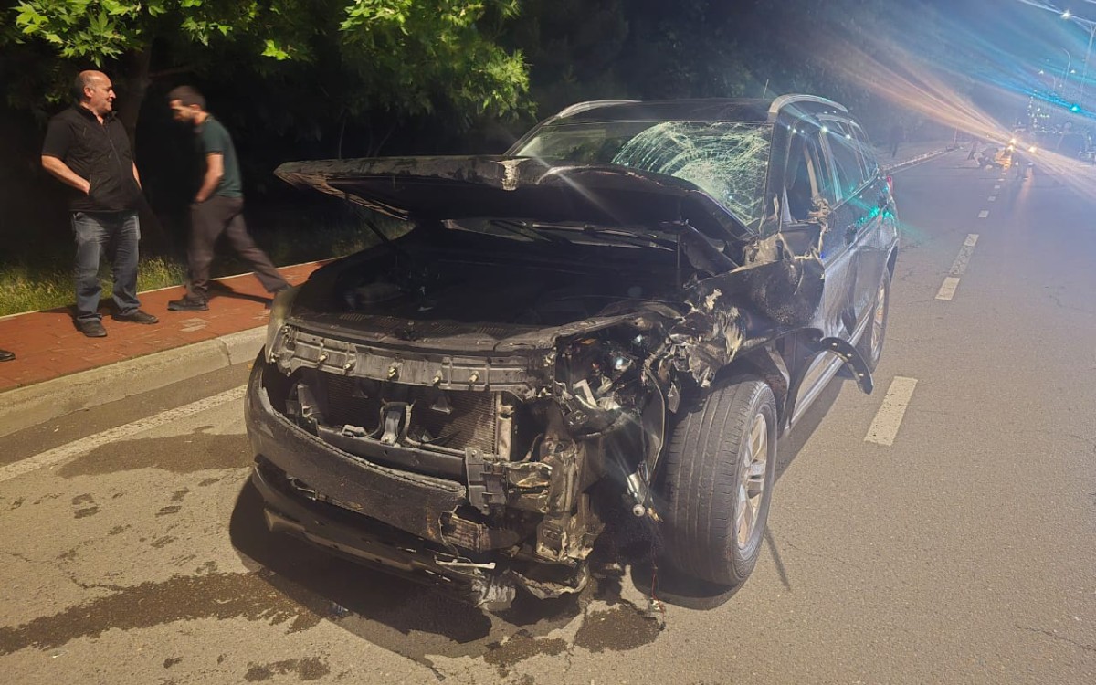 Maşınlar toqquşub skuterə çırpıldı - YARALI VAR