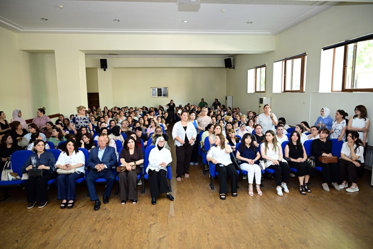 Kitabxana işçiləri ilə attestasiya prosesi üzrə ilk məlumatlandırıcı görüş keçirilib