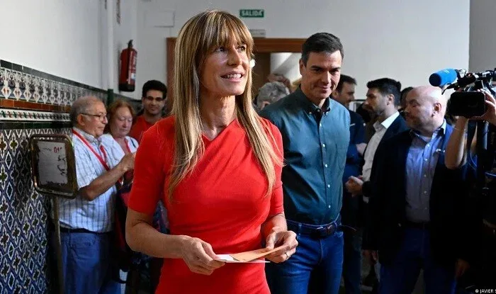 İspaniya baş nazirinin arvadına ölkədən çıxış qadağası qoyuldu