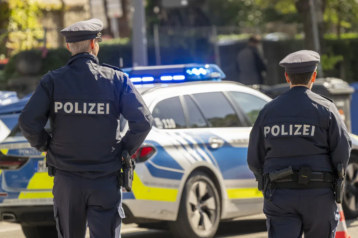 Almaniyada sursatla dolu poliqon yanıb