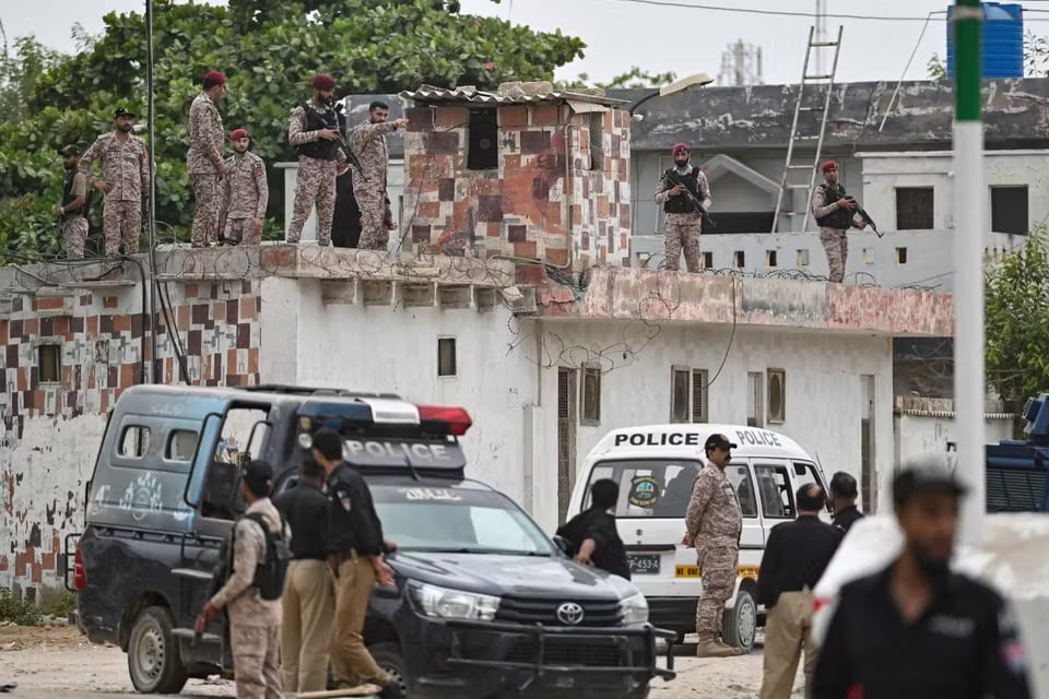 Pakistandan Taliban qrupuna HÜCUM: 26 ölü...