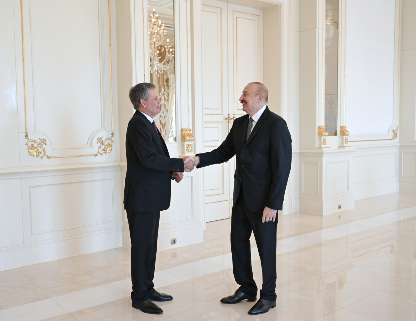 İlham Əliyev Stiv Deynsi qəbul etdi - FOTO