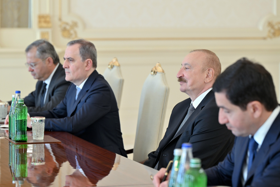 İlham Əliyev Stiv Deynsi qəbul etdi - FOTO