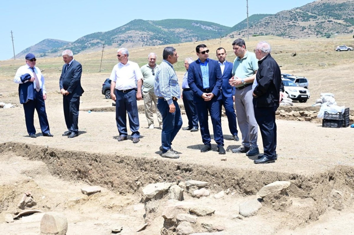 Mədəniyyət naziri Yardımlıda aparılan arxeoloji tədqiqat işləri ilə tanış olub - FOTOLAR