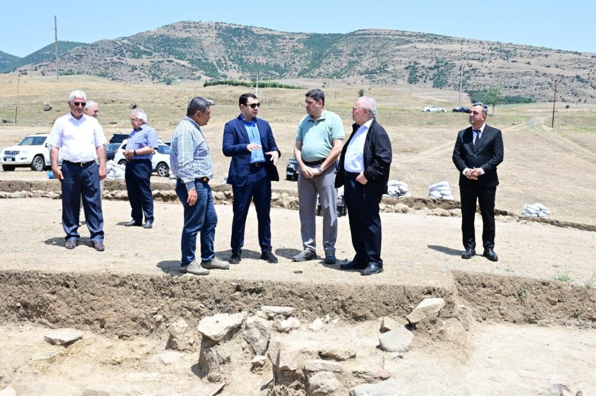 Mədəniyyət naziri Yardımlıda aparılan arxeoloji tədqiqat işləri ilə tanış olub - FOTOLAR