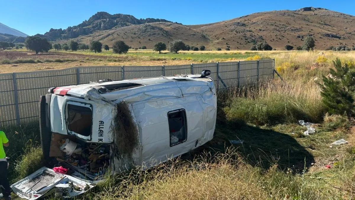 Qəhrəmanmaraşda işçi avtobusu aşdı: 19 yaralı