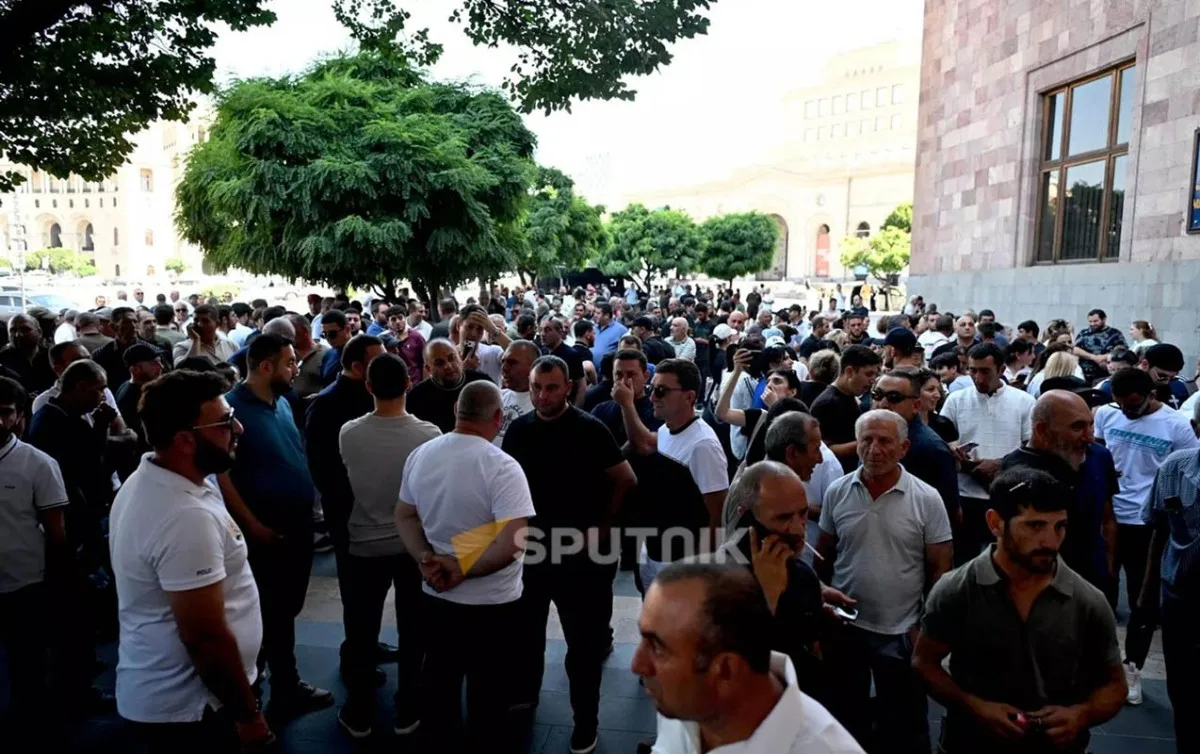 Ermənistanda fermerlər etiraz aksiyası keçirir