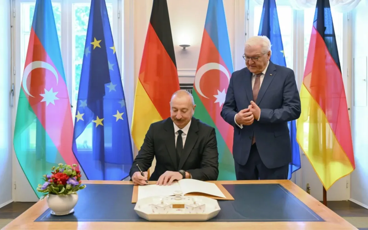 İlham Əliyev Berlində xatirə kitabına bunları yazıb - FOTO