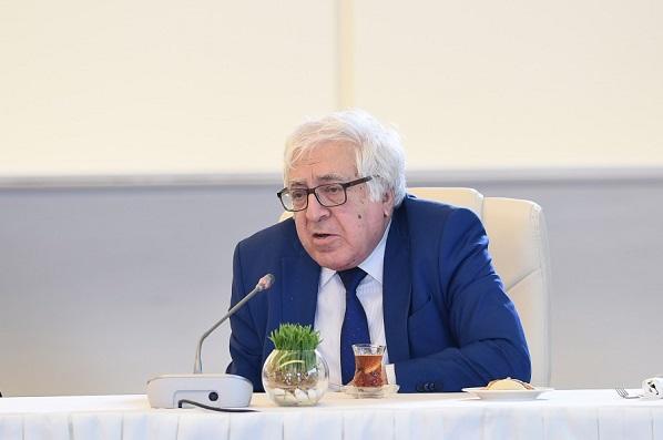Onun ölümündən sonra Tofiq Bakını tərk etdi - Anar