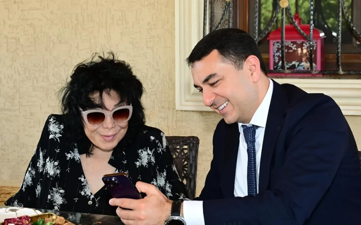 Nazir Flora Kərimovanı evində ziyarət edib - FOTOLAR