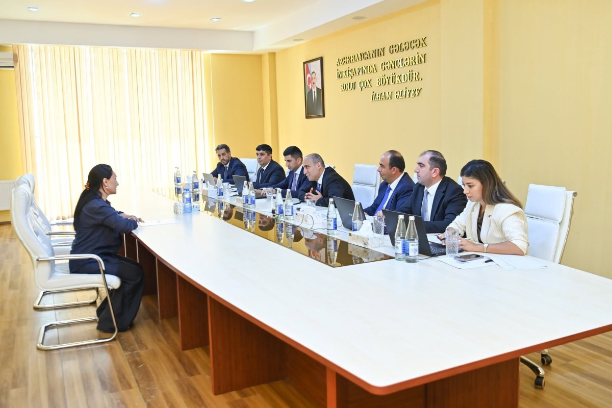 Elm və təhsil naziri Saatlıda vətəndaşları qəbul edib