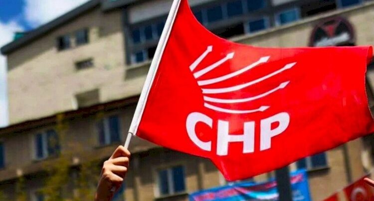 CHP Ana müxalifət partiyası mövqeyini itirir