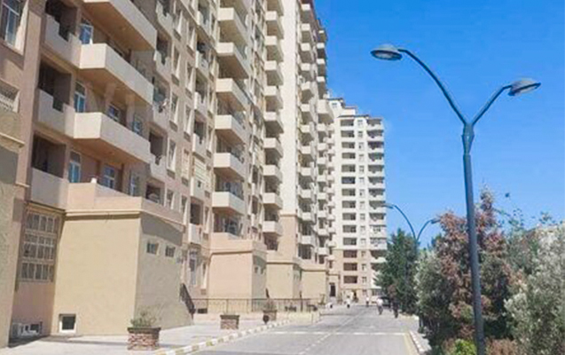 Bakıda 18 və 20-ci mərtəbədən yıxılan gənclər öldü