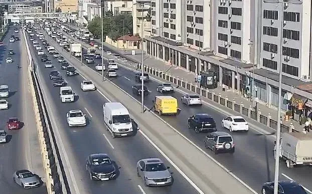 Bu yollarda tıxac var - SİYAHI