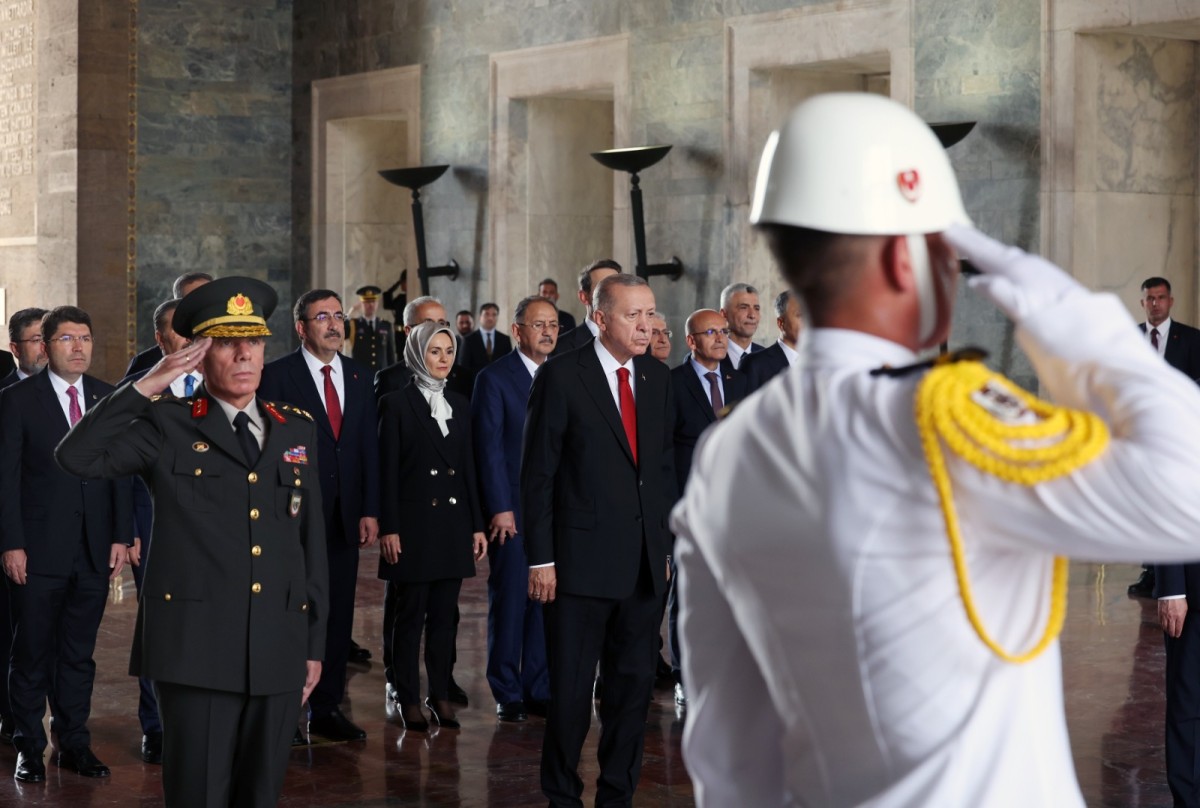 61 general ehtiyata buraxıldı - Türkiyədə