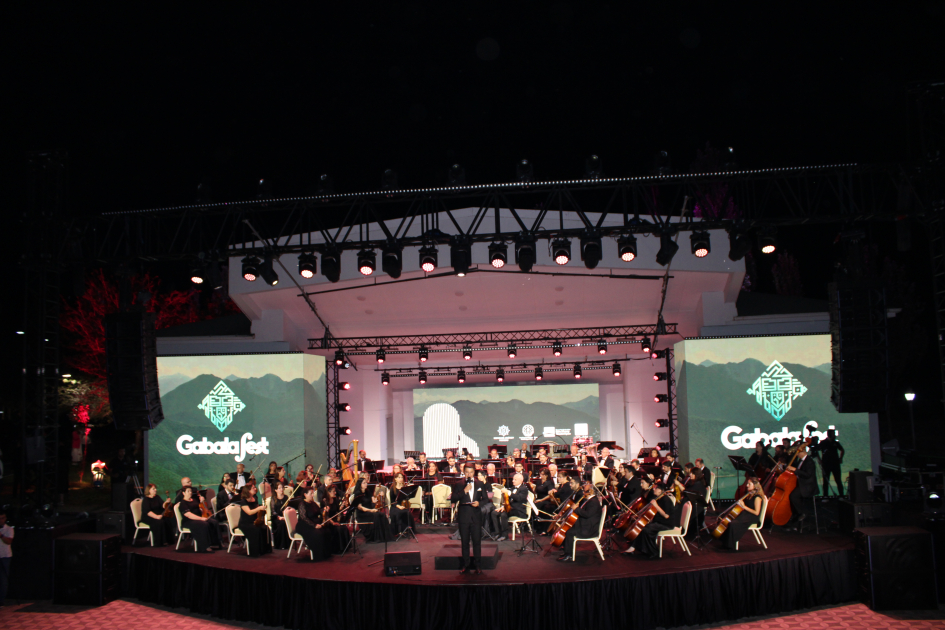 XV Qəbələ Beynəlxalq Musiqi Festivalı başa çatdı - FOTOLAR