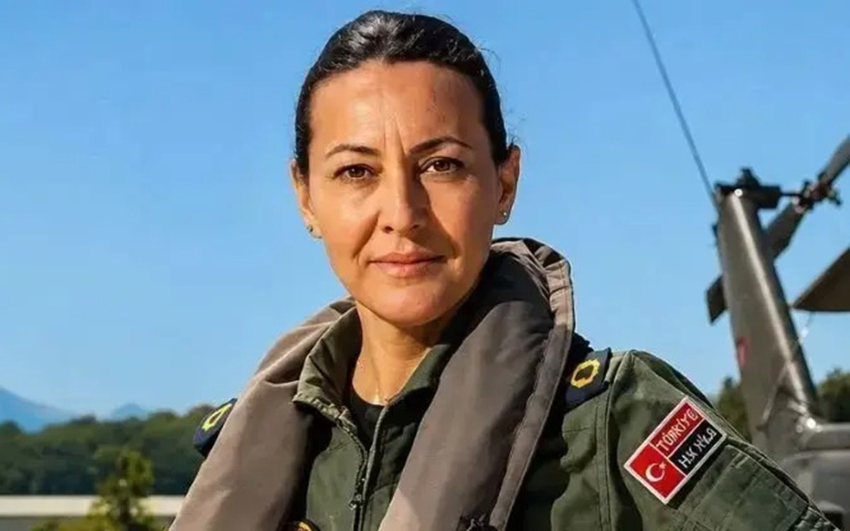 Türkiyə HHQ-nin ilk qadın generalı oldu