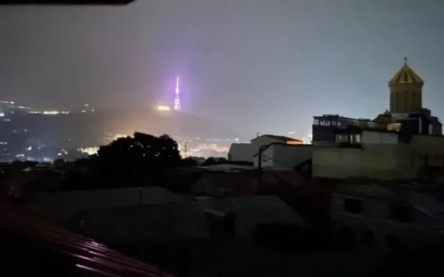 Gürcüstanın qaranlığa qərq olmasının səbəbi açıqlandı
