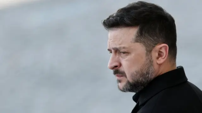 Zelenski: “Ukrayna Donbası tərk edən deyil”
