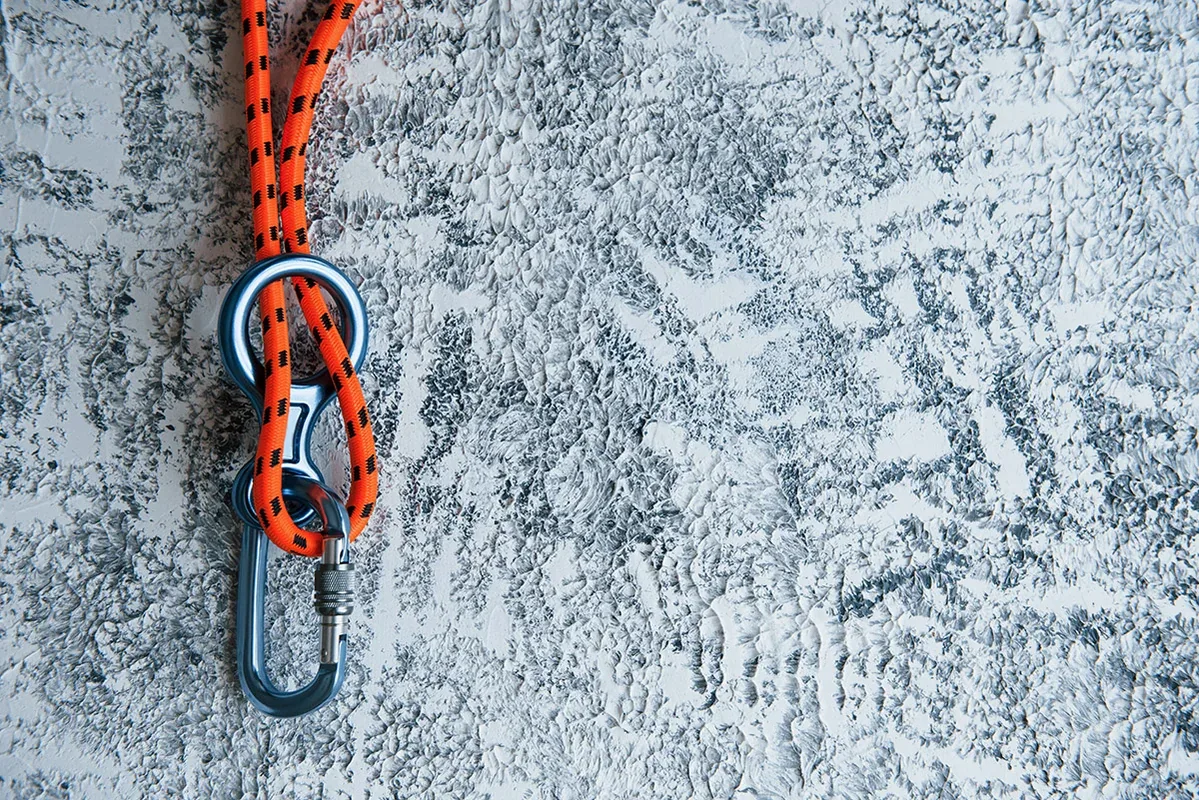 Qırğızıstanda dağa qalxan alpinistlər itkin düşdülər