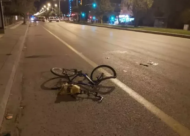 Ucarda yol qəzası: Velosipedçi öldü