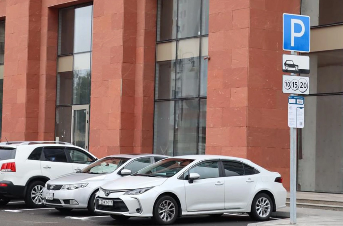 Yeni binalarda parklanma qaydası: Hər mənzilə neçə maşın yeri düşür?