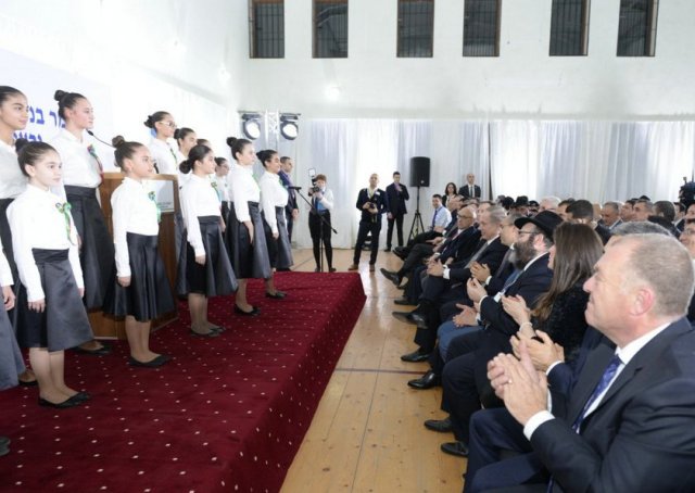 Bakıda bu məktəbdə yalnız yəhudilər TƏHSİL ALIR