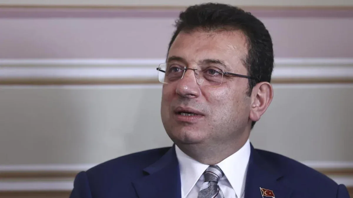 Əkrəm İmamoğlu CHP-dən istefa verib