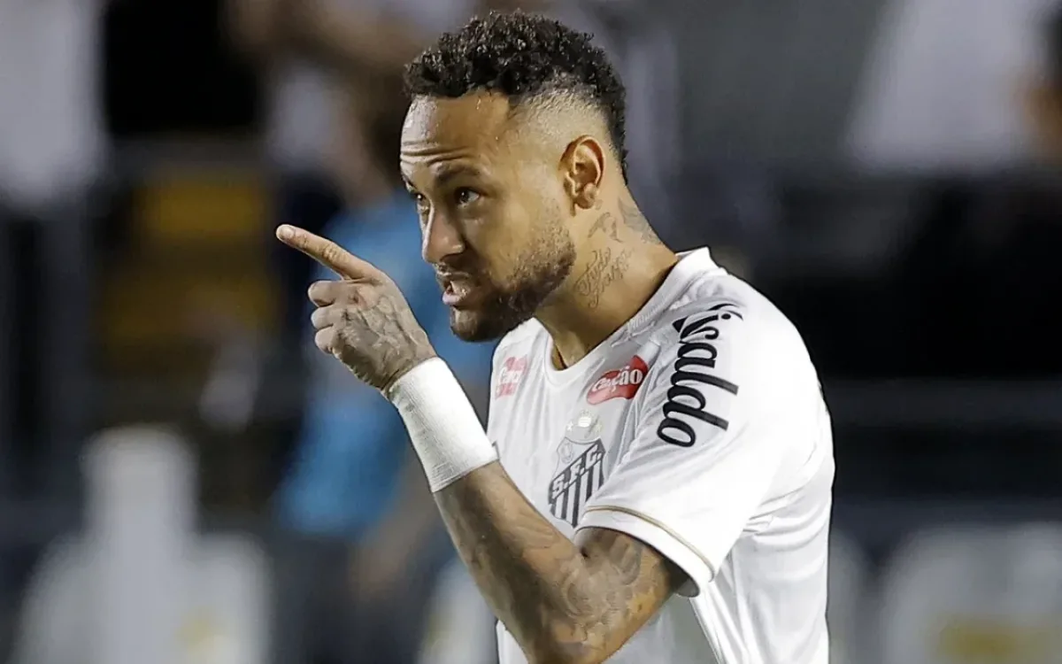 Neymar zədələndi