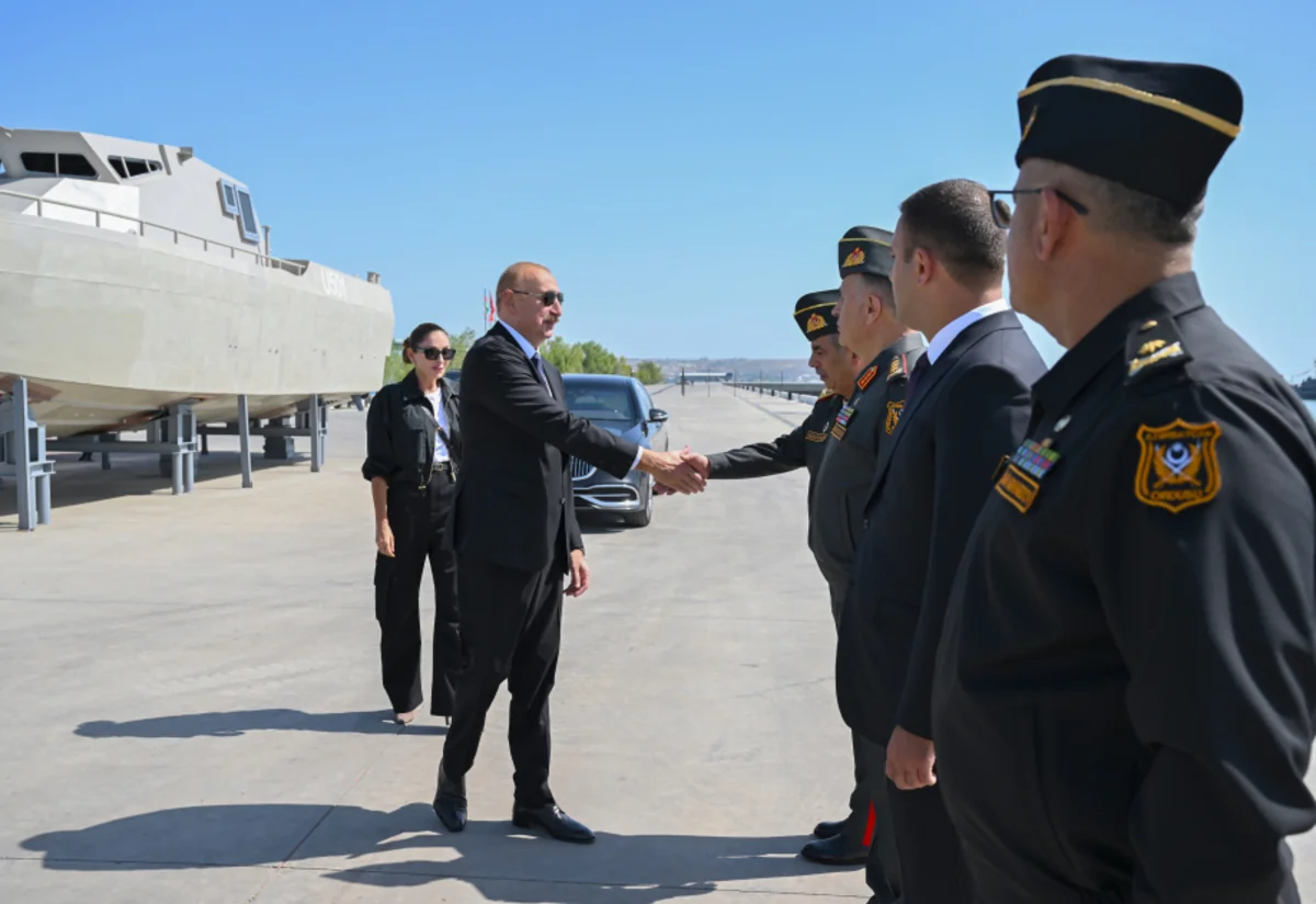 Prezident İlham Əliyev və xanımı Hərbi Dəniz Qüvvələrində olublar - FOTOLAR