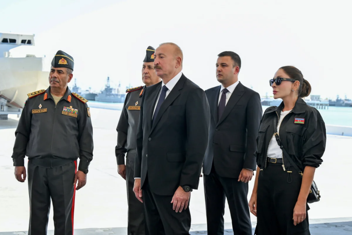 Prezident İlham Əliyev və xanımı Hərbi Dəniz Qüvvələrində olublar - FOTOLAR