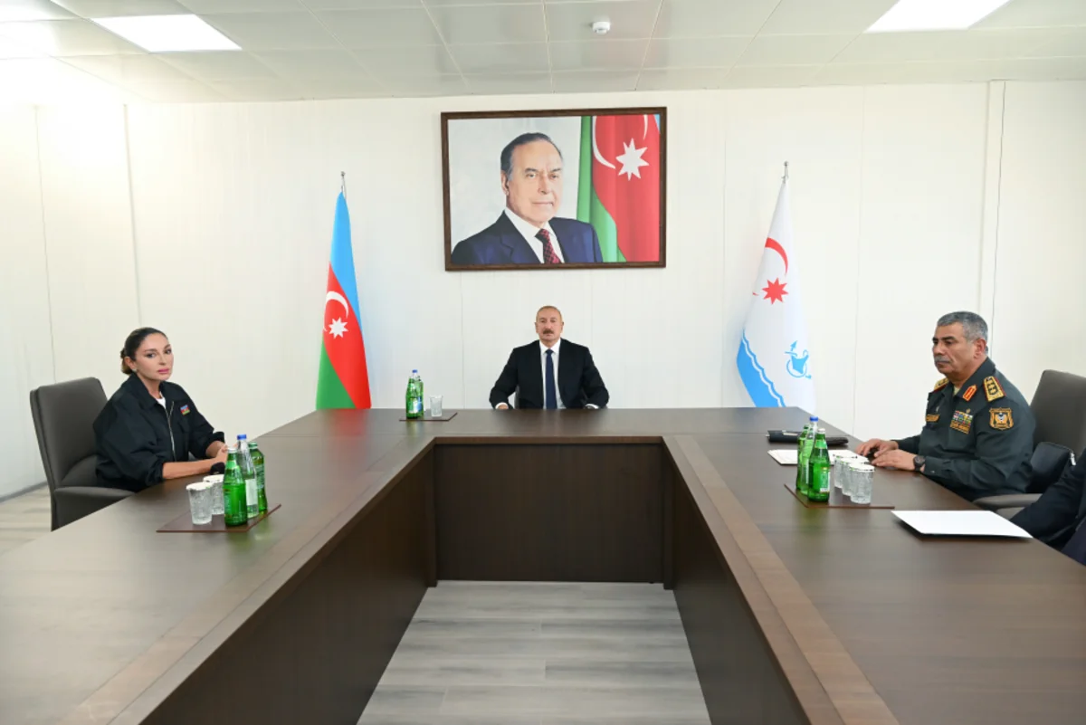 Prezident İlham Əliyev və xanımı Hərbi Dəniz Qüvvələrində olublar - FOTOLAR