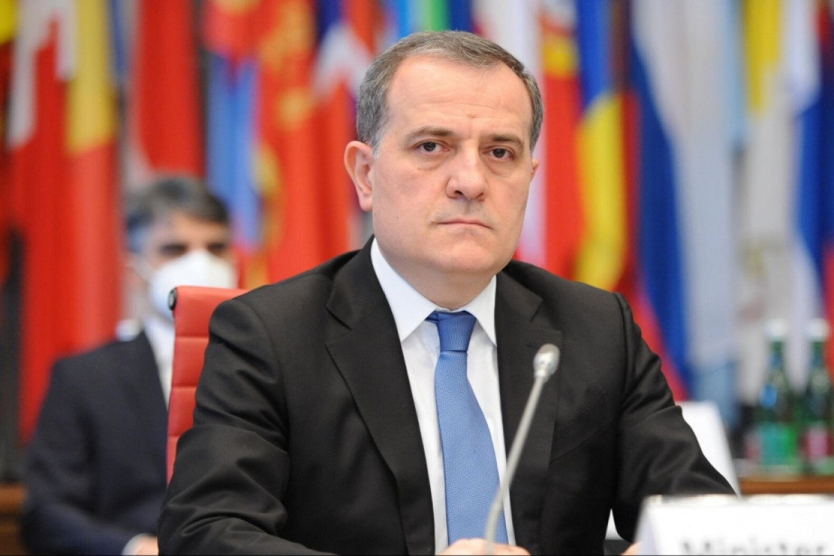Ceyhun Bayramov onu Azərbaycana səfərə dəvət etdi