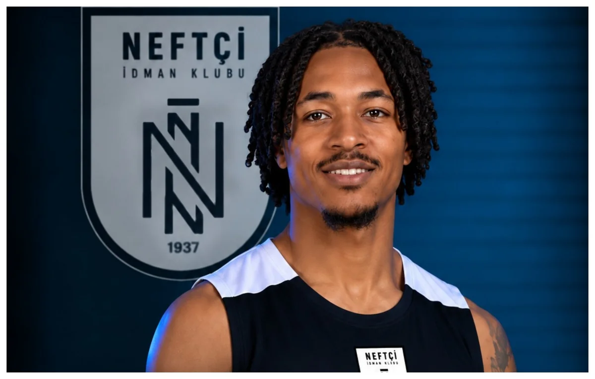 Hokins "Neftçi"də