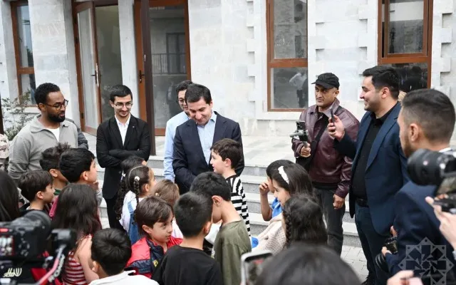 Şuşanın gənc sakinləri xarici səfirlərlə tanış oldular - VİDEO