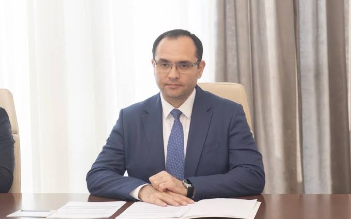 Nazir onu şöbə müdiri təyin etdi - FOTO
