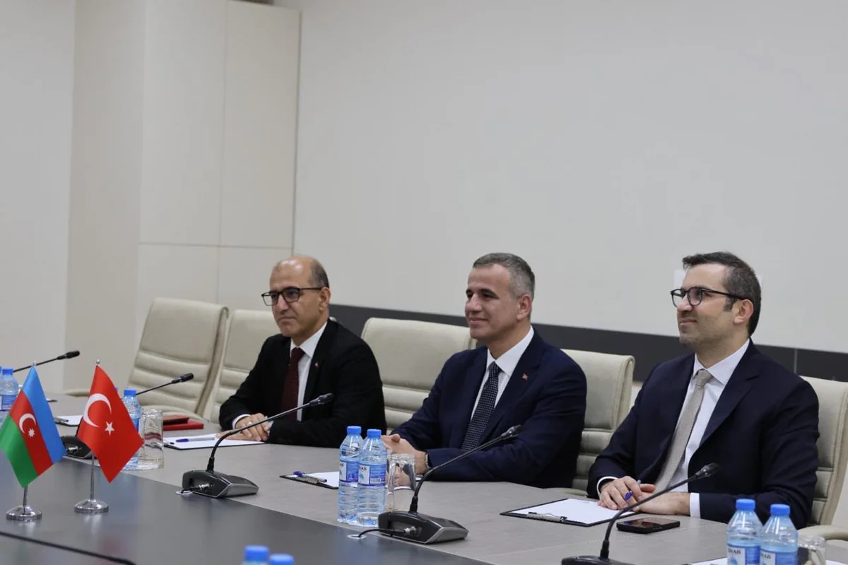 Azərbaycan və Türkiyə arasında media əməkdaşlığının inkişafı müzakirə olunub - FOTOLAR