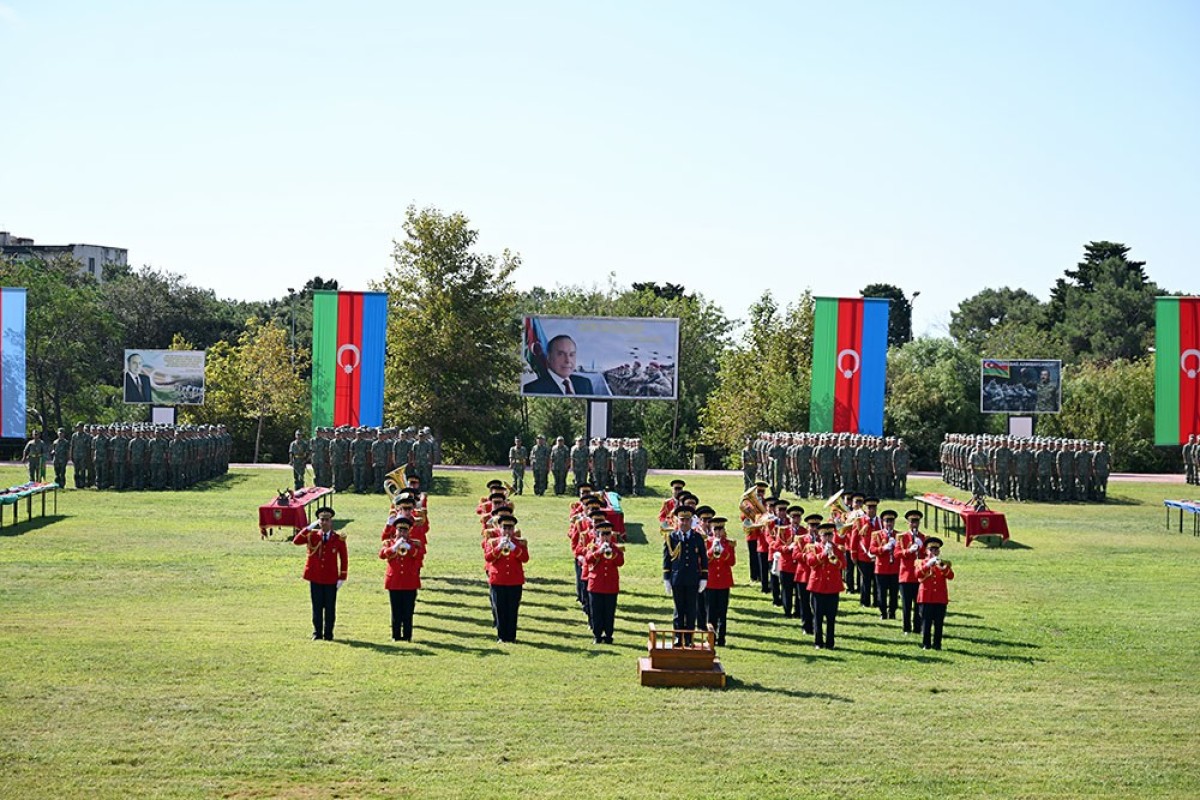 Gənc kursantlar and içdi - FOTOLAR