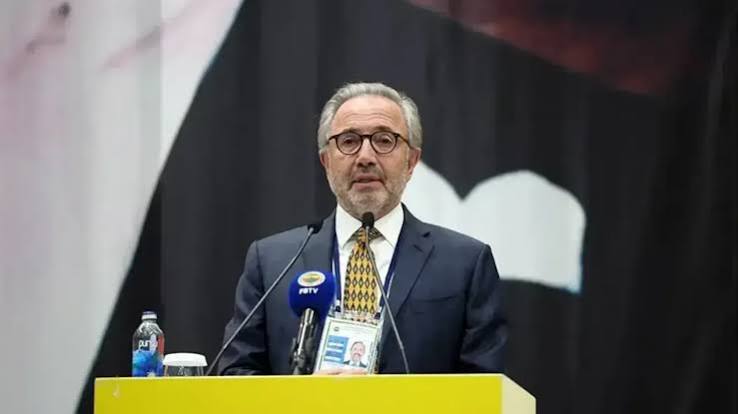 Hamdi Akının təyyarəsi QƏZAYA UĞRADI