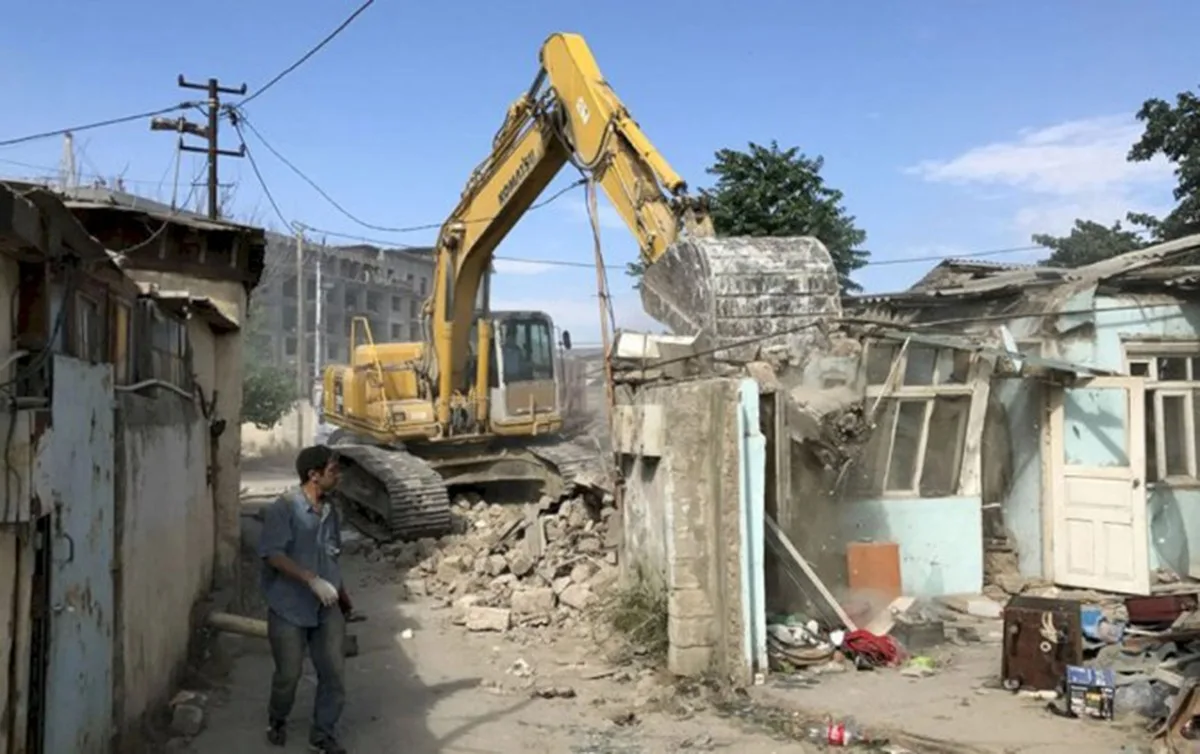 “Sovetski”də söküntü ərazisindən meyit tapıldı - YENİLƏNİB