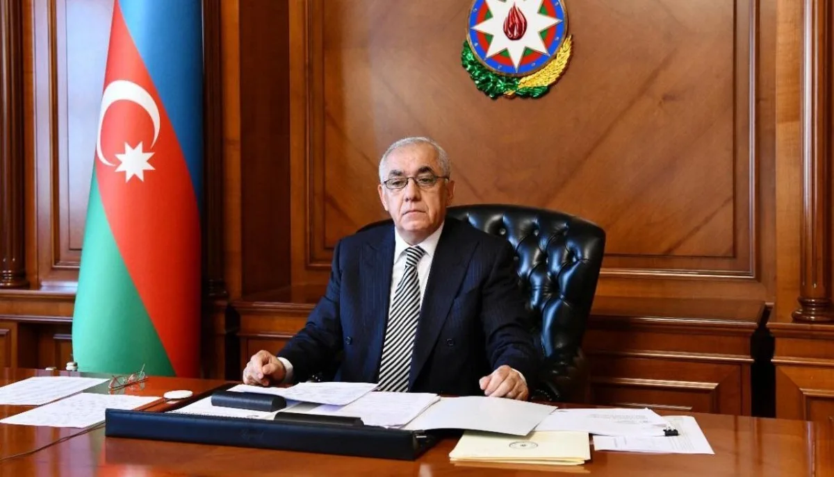 Əli Əsədov QƏRAR İMZALADI