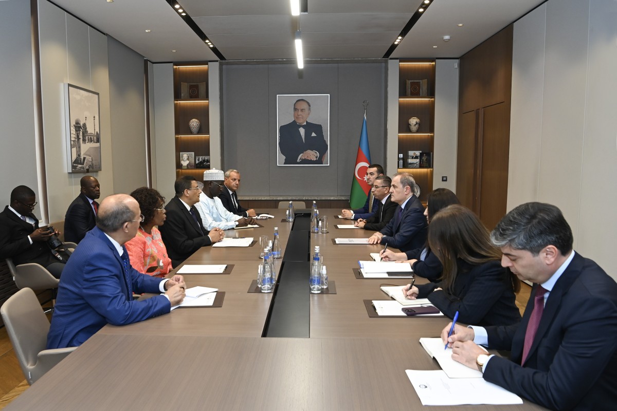 Ceyhun Bayramov Butbiqinlə görüşüb