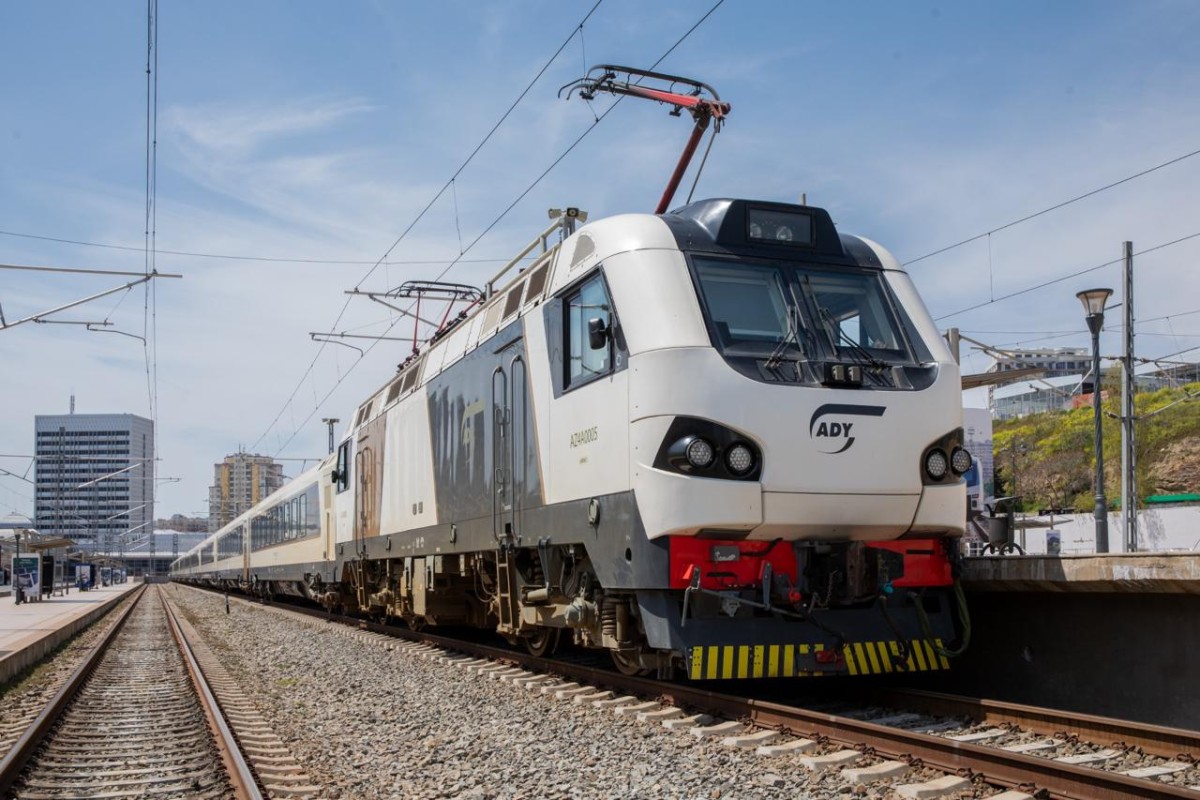 Qatarla Bakıdan Tblisiyə 66 minə yaxın sərnişin daşınıb - RƏSMİ