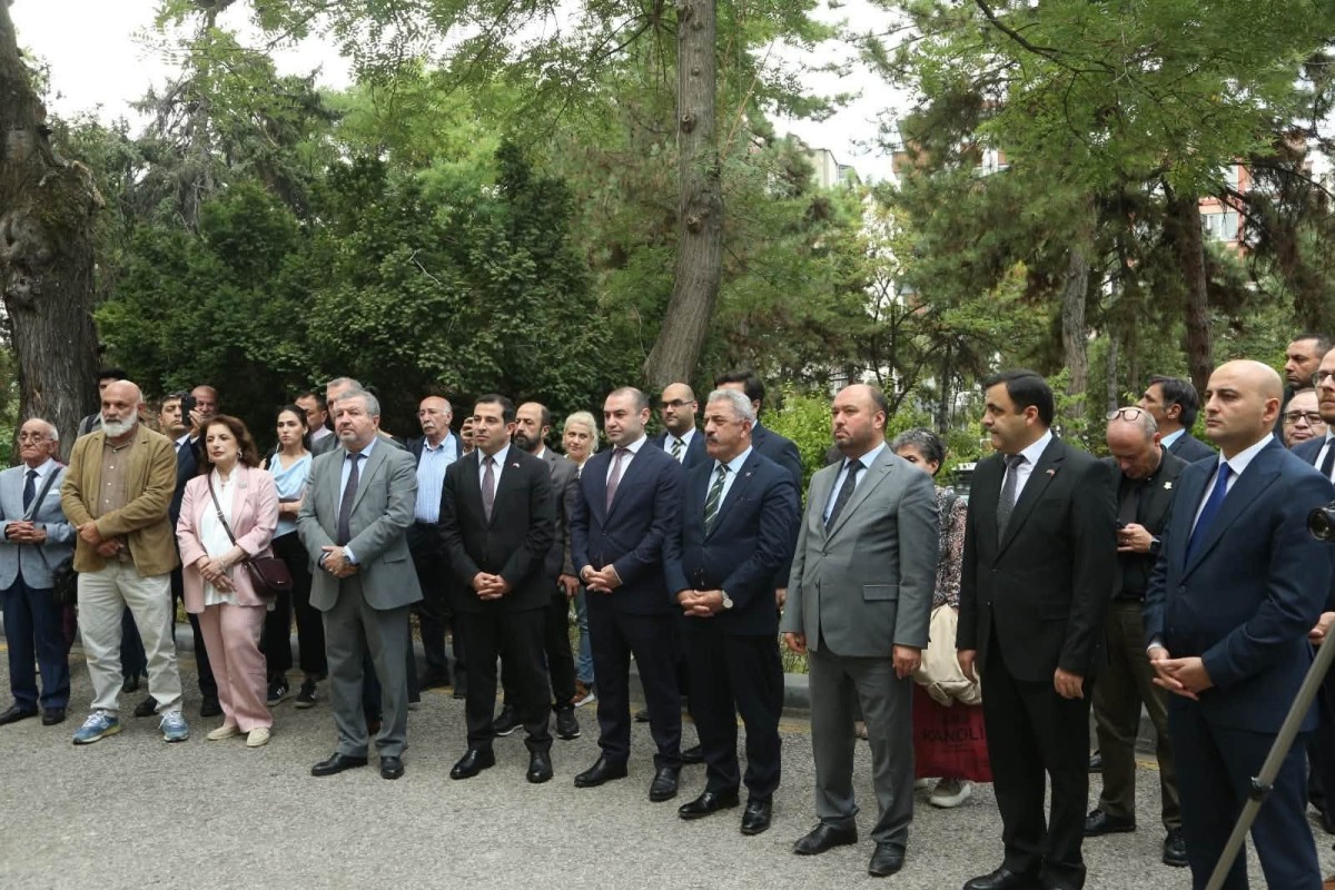 Türkiyədə Əhməd bəy Ağaoğlunun barelyefi və adına auditoriya açılıb - FOTOLAR