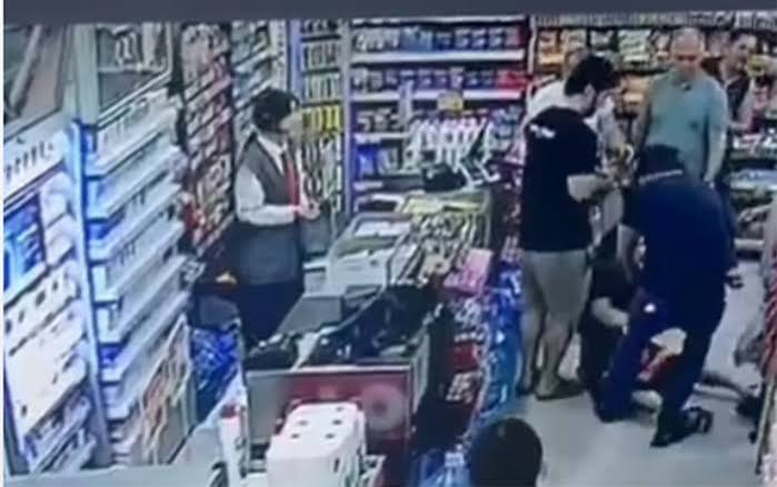 Autizm​li övladının qarşısında qadını döyən şəxs HƏBS OLUNDU