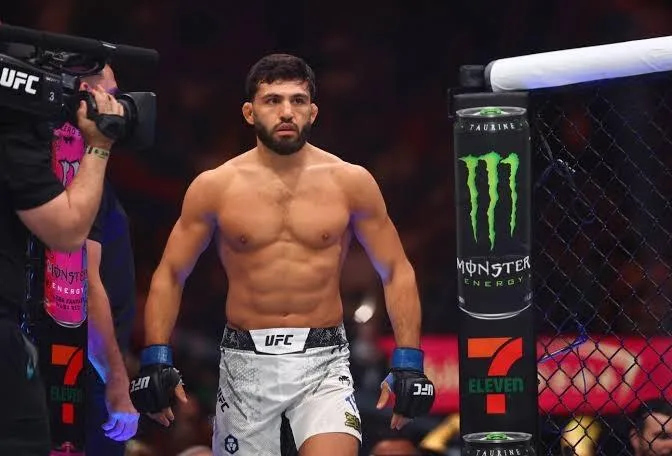 Erməni idmançı UFC-dən kənarlaşdırıldı