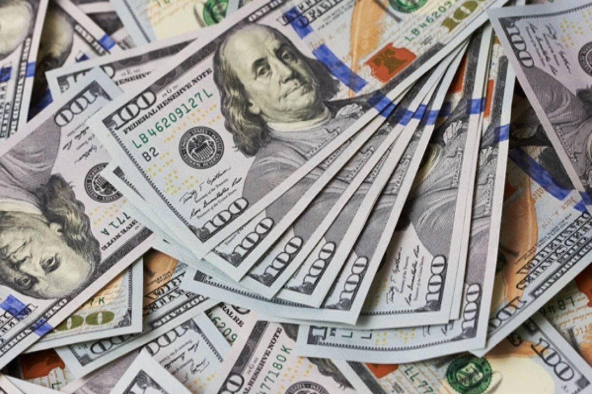 Dollar neçəyə satılır?