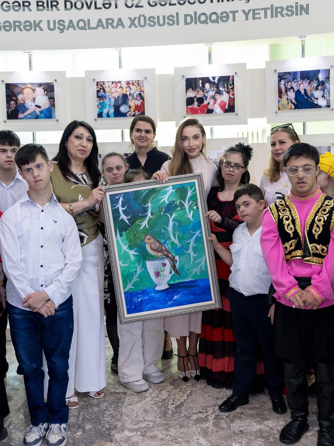 Alyona Əliyeva xüsusi qayğıya ehtiyacı olan uşaqları ziyarət etdi - FOTOLAR
