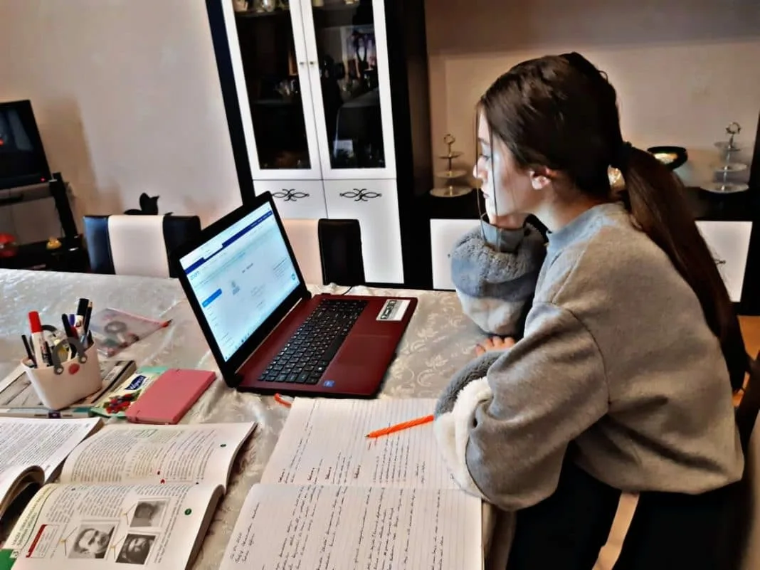 Bakıdakı universitetlər distant təhsilə keçdi- RƏSMİ